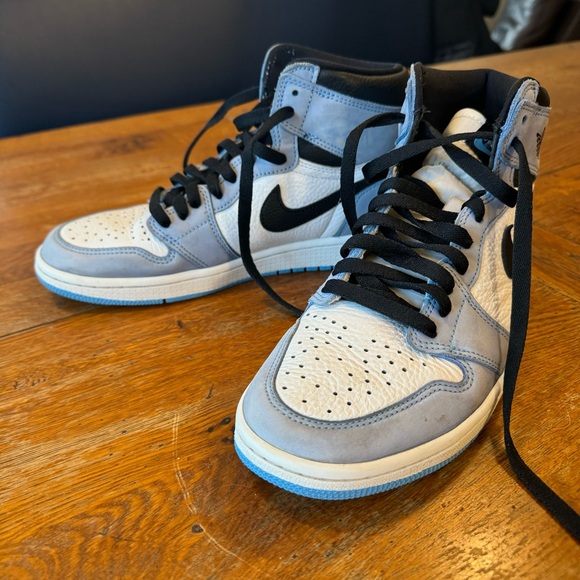 Nike Air Jordan 1 High OG University Blue - Picture 5 of 11